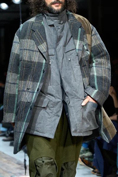 Look 23